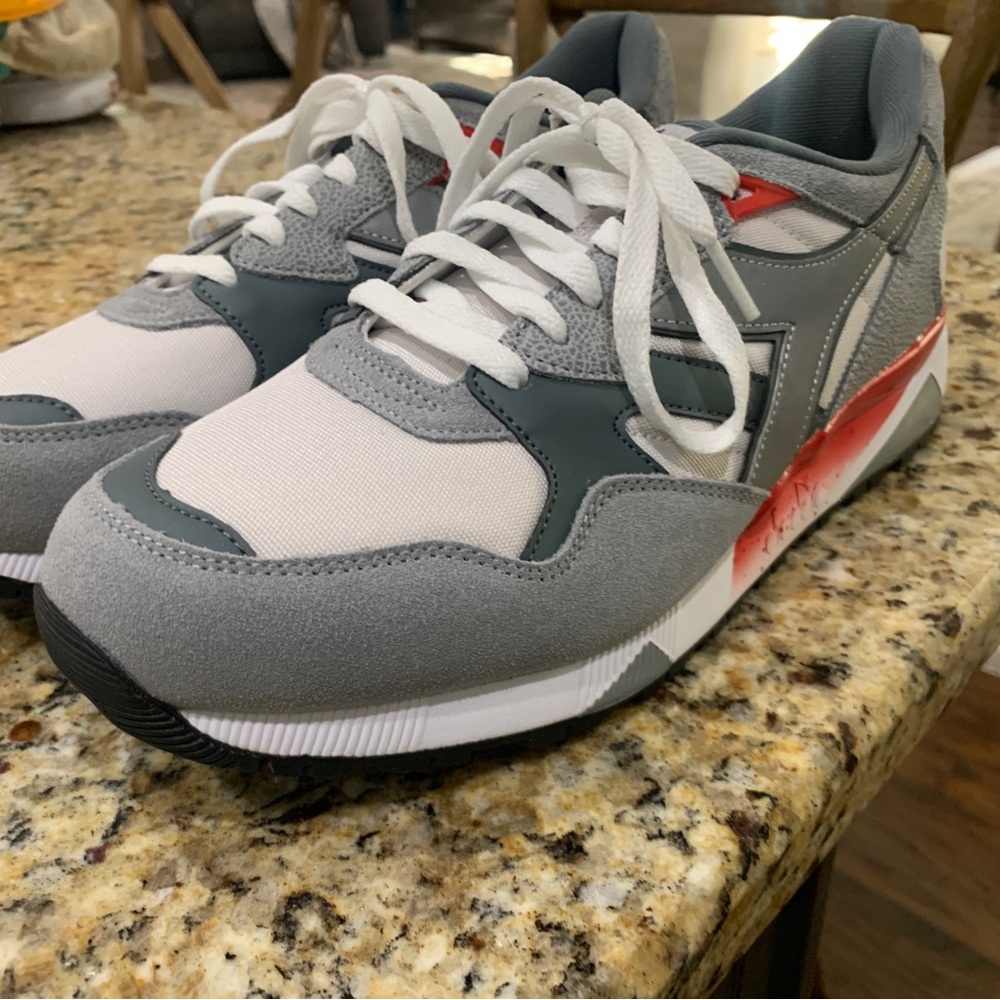Classic Diadora size 10.5